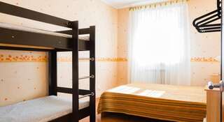Гостиница Лайк Хостел Тольятти Тольятти Двухместный номер с 1 кроватью и общей ванной комнатой-10